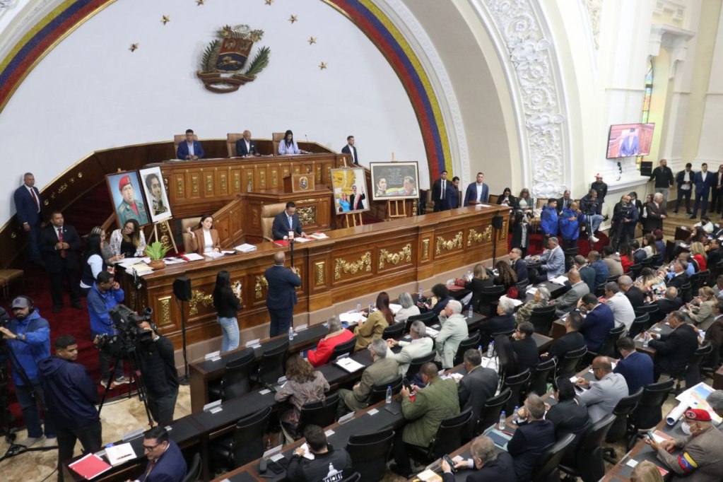 Expertos coinciden en que “la única salida coherente” para la Ley contra el Odio es la derogación