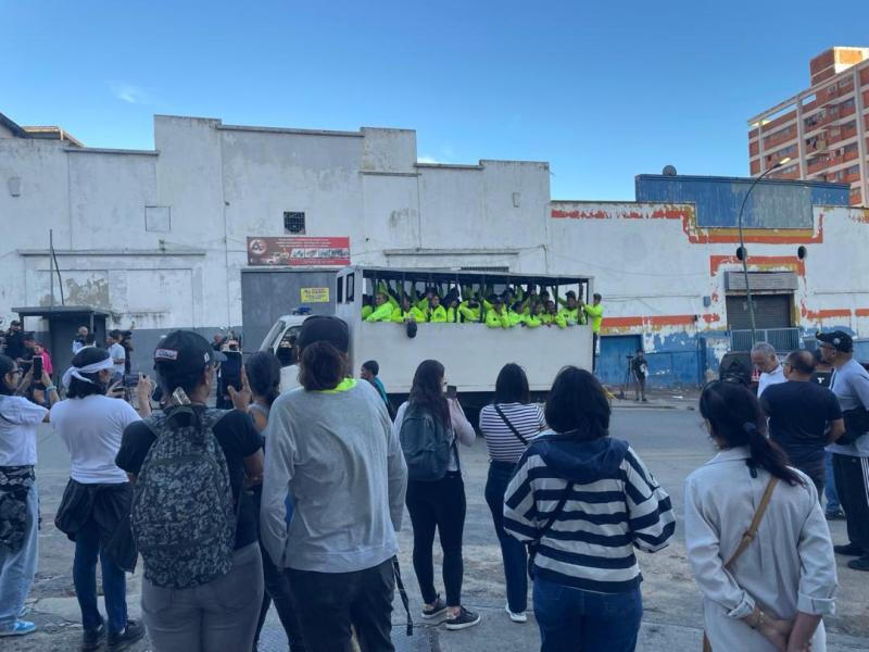 La espera no bastó para presenciar la excarcelación de Márquez y Pillieri en El Helicoide