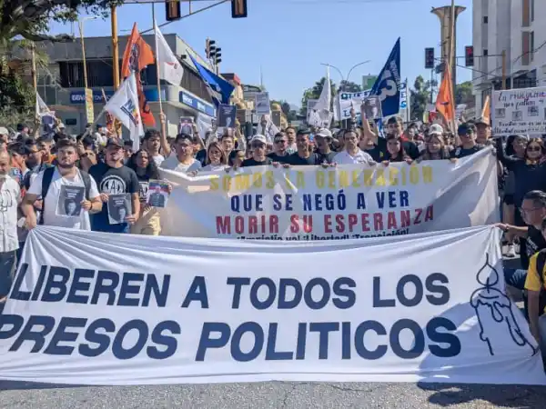 Con protestas masivas jóvenes aumentaron presión por amnistía total en las regiones