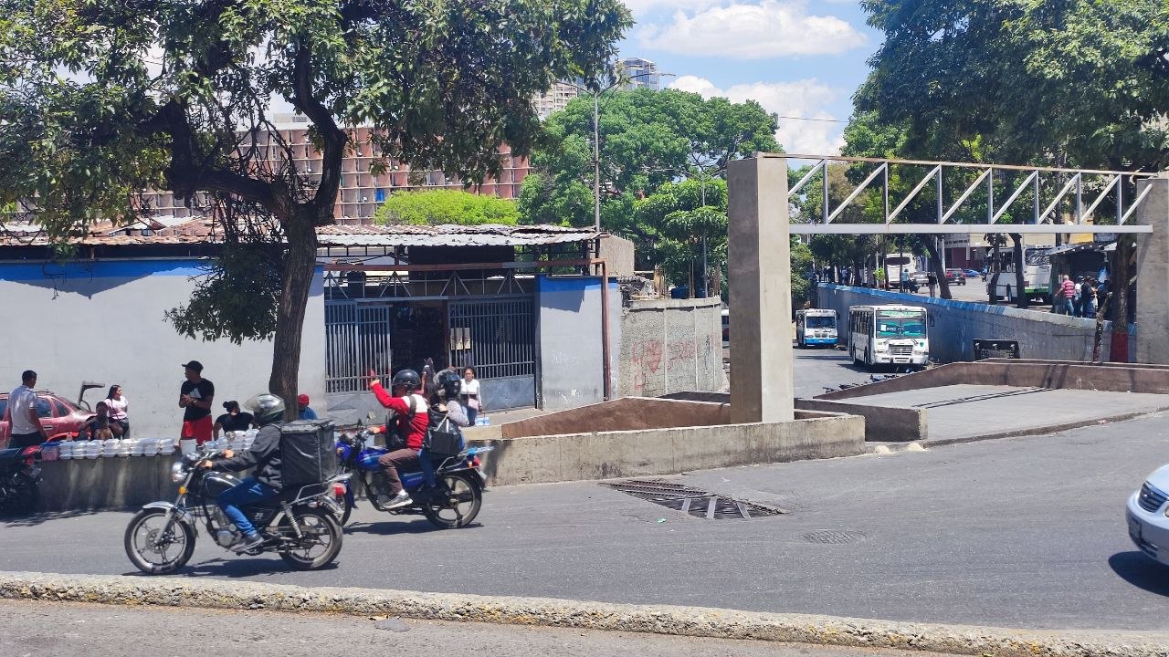 Transportitas denuncian que cierre del terminal de Nuevo Circo dejaría a 40.000 usuarios a la deriva