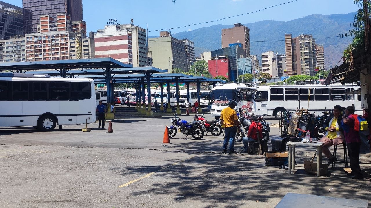 Transportitas denuncian que cierre del terminal de Nuevo Circo dejaría a 40.000 usuarios a la deriva