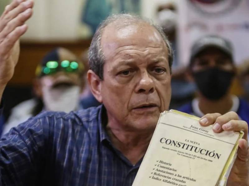 Excarcelan al abogado Edwin Sambrano tras detención en aeropuerto de Táchira