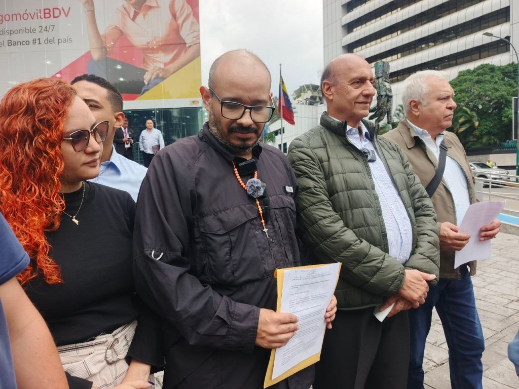 Las preocupaciones de los presos políticos excarcelados siguen aún fuera de las rejas
