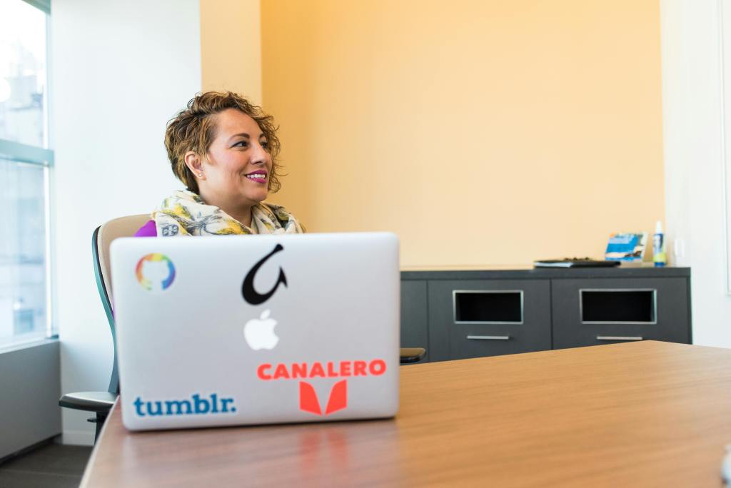 Mujeres lideran apenas 31% de la alta gerencia en empresas venezolanas