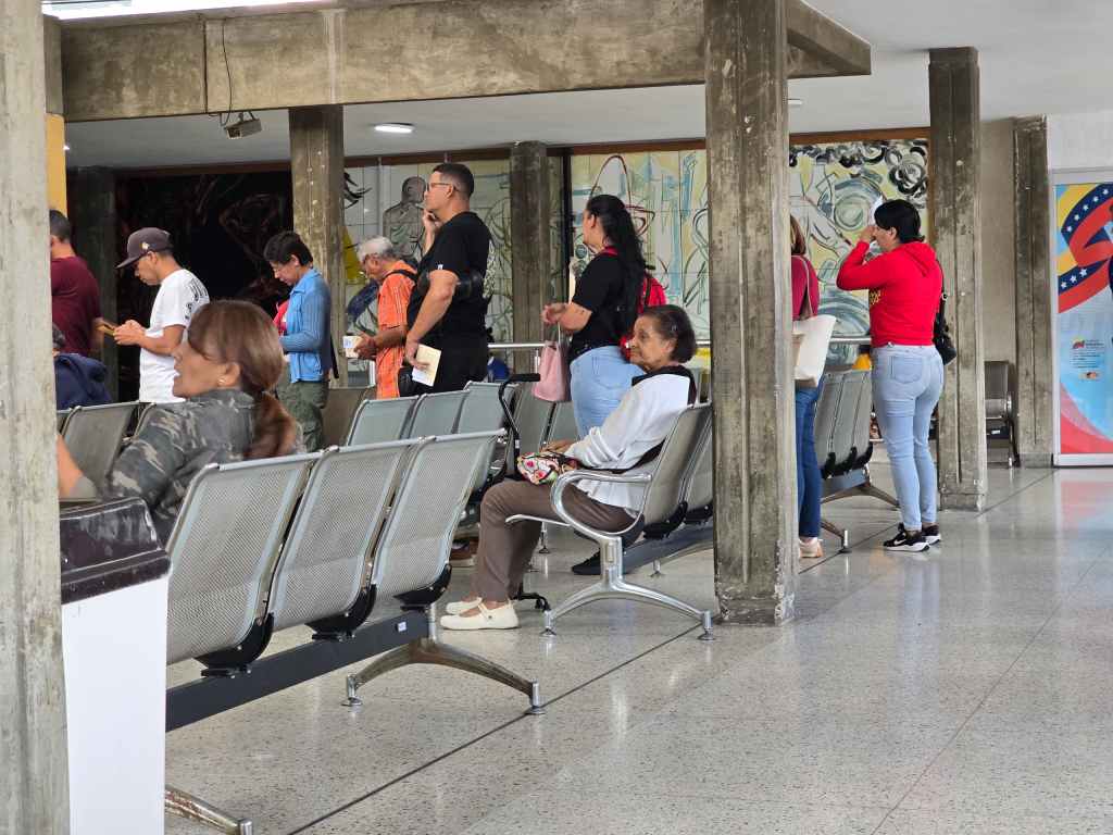 Pacientes del Hospital Oncológico Padre Machado esperan hasta un mes por sangre mientras su salud se deteriora