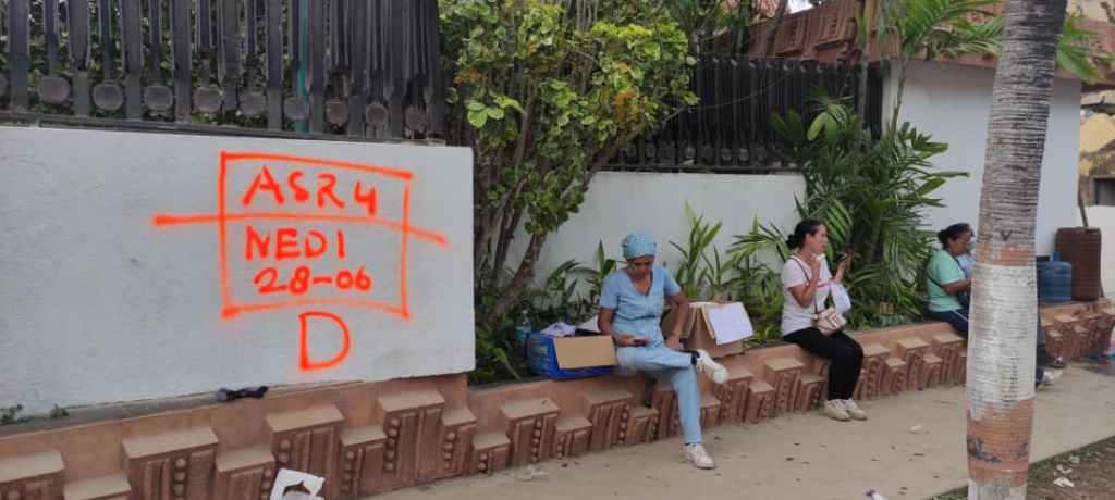 Con una “D” marcan los edificios de La Guaira donde los rescatistas no hallaron sobrevivientes
