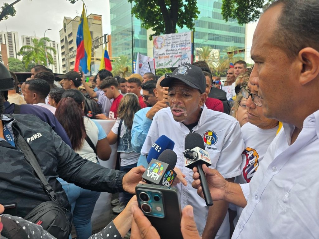Trabajadores, jubilados y estudiantes marcharon por tercera vez hasta la Embajada de EE. UU.