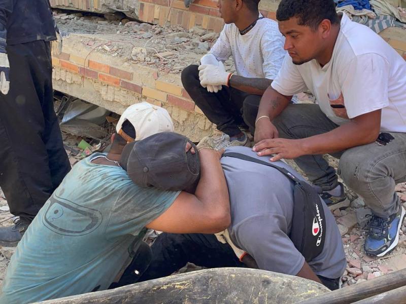 EN FOTOS| En La Guaira crece la desesperanza tras 72 horas del doblete sísmico