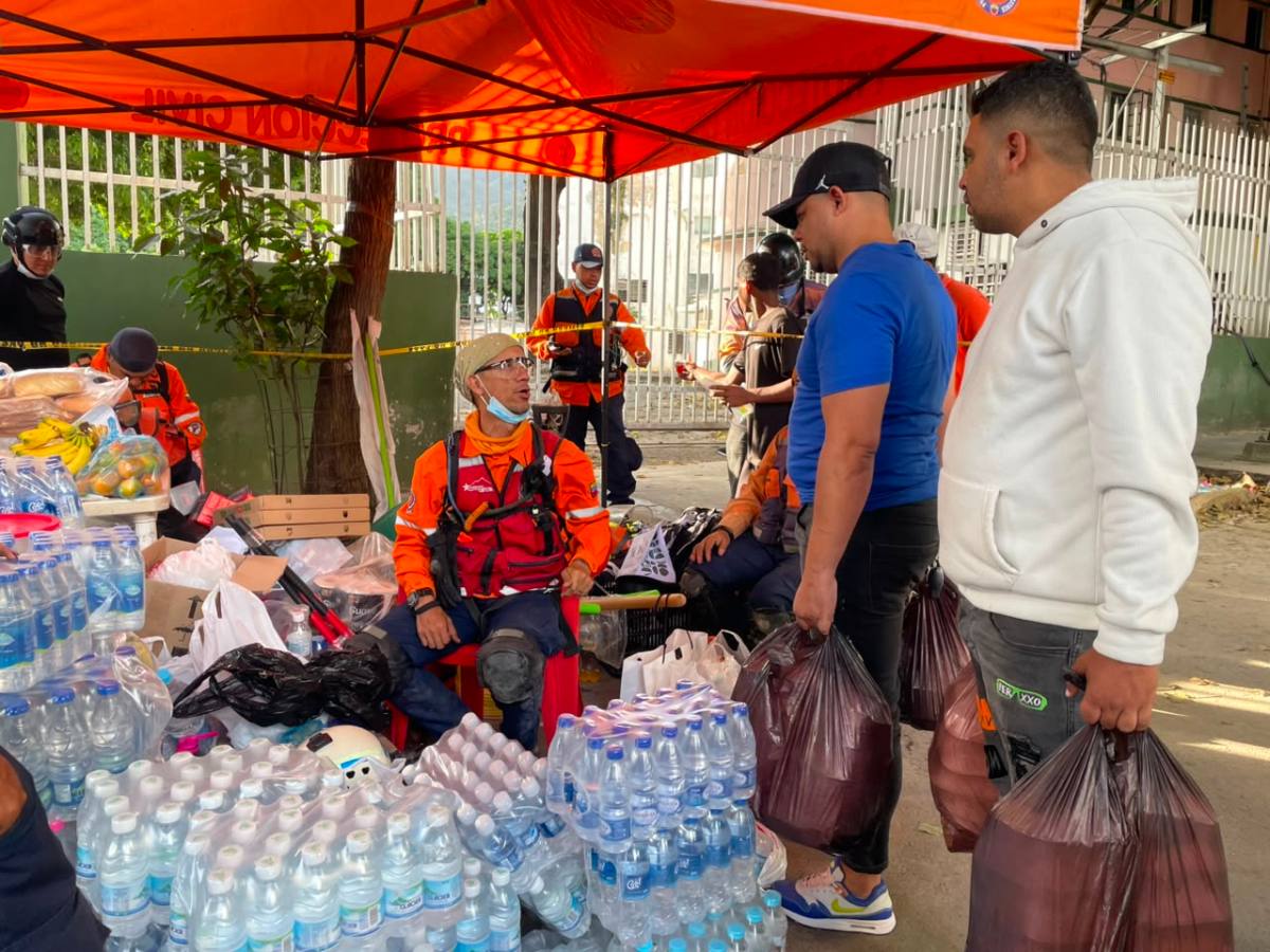 Red de ayuda se activa para atender a más de 2900 familias damnificadas por el doble terremoto