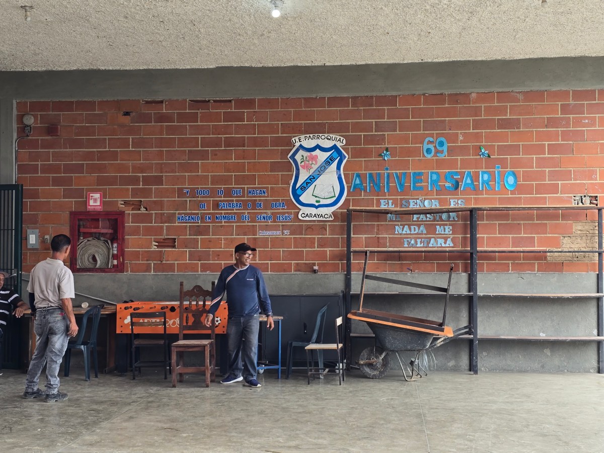 ​Escuela de Carayaca se reorganiza para iniciar el año escolar tras colapso por los terremotos