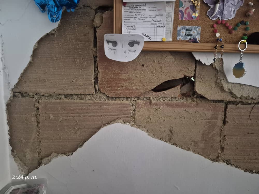 Hasta $2.000 cuesta reconstruir una pared: el drama de los sobrevivientes que deben asumir los daños sin ayuda estatal