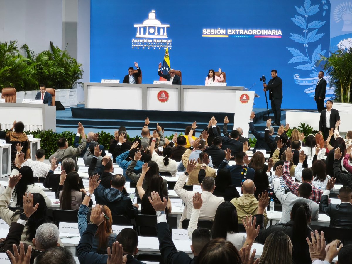 Parlamento chavista da primer paso a la reforma judicial pactada en el diálogo con la AN 2015