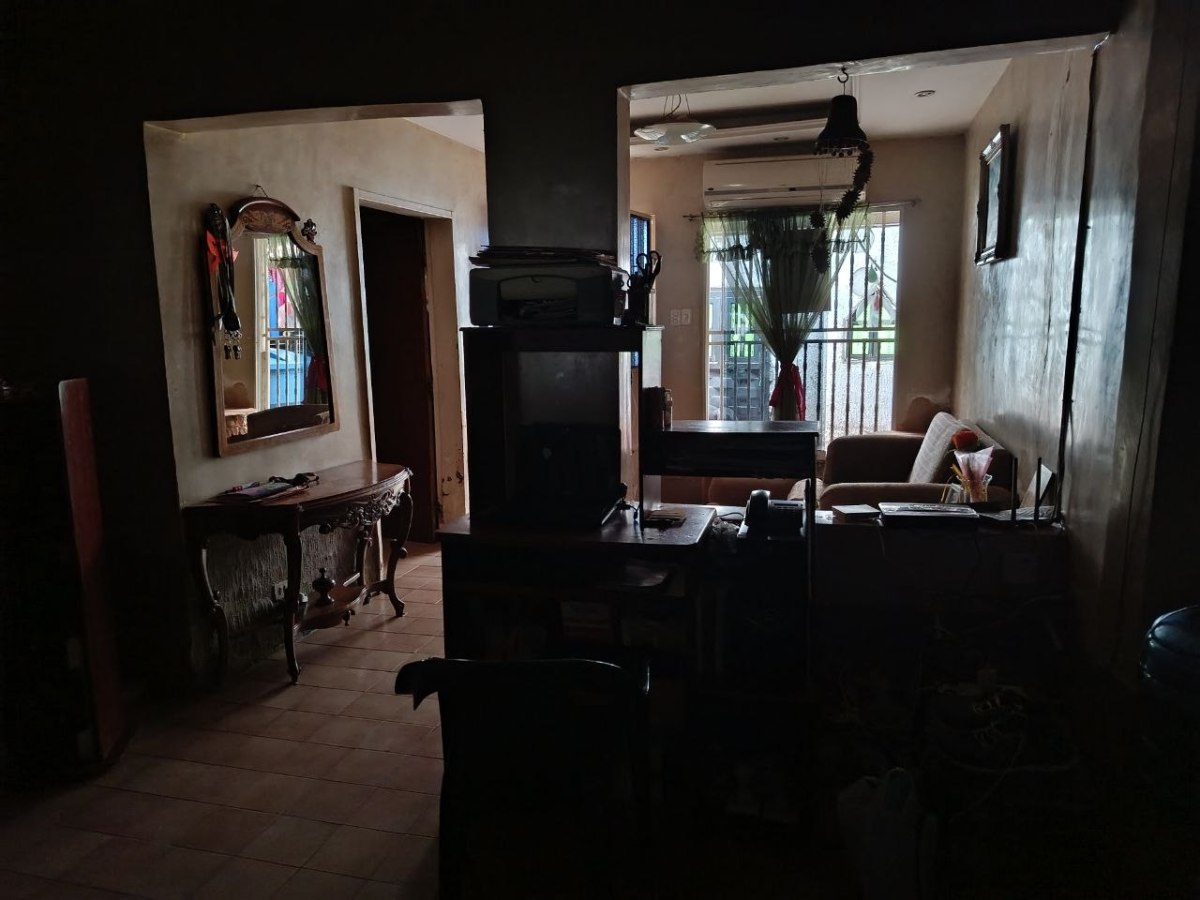Vecinos y comerciantes de Aragua exigen soluciones ante el aumento de los apagones
