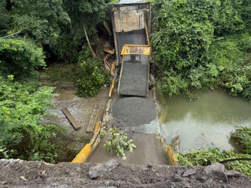 Colapso del puente El Pao deja a 120.000 residentes del sur de Aragua sin acceso al hospital más cercano