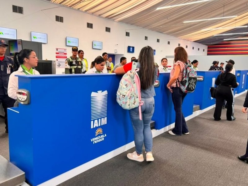 Maiquetía retoma vuelos con terminales provisionales y la reconstrucción aún pendiente