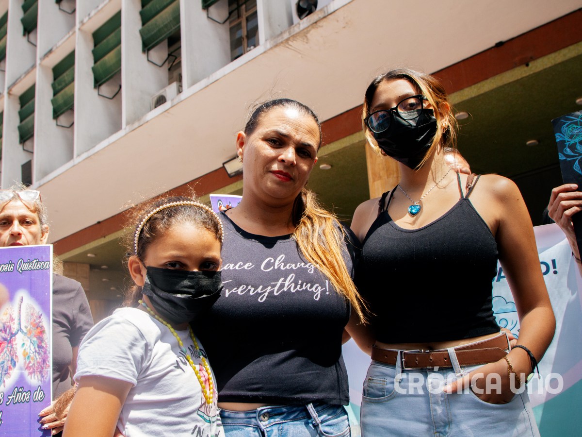 “No es justo ver morir a niños porque una familia no tiene dinero”, lamenta paciente con fibrosis quística