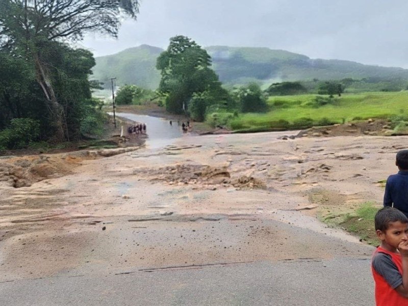Desbordamiento del río Agua Blanca afecta a 17 viviendas en el municipio Montes de Sucre