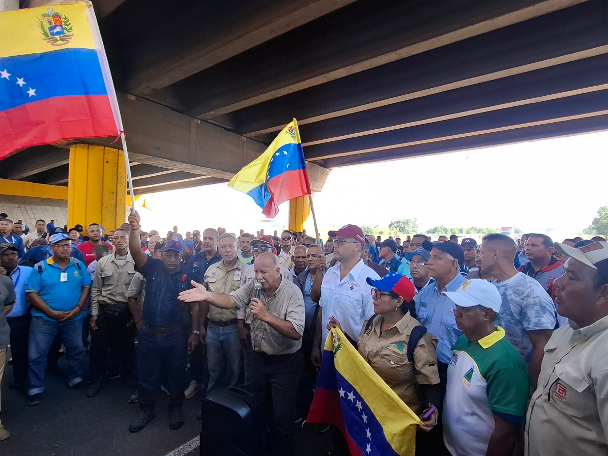 Deudas laborales mantienen a trabajadores de Guayana en las calles