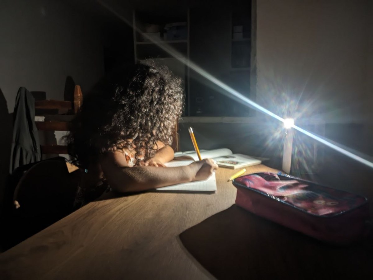 En el sector Cruz Verde de Coro tienen casi 15 días sin luz